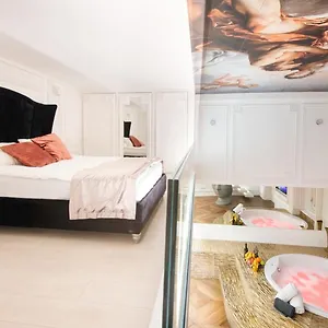 enzo-capo-vip-jacuzzi.inbudapesthotels.com/