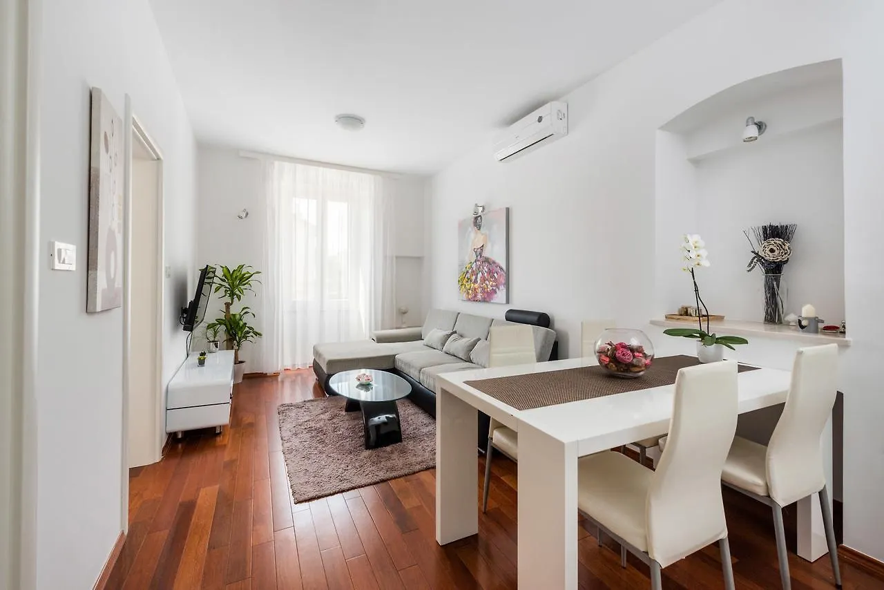 Fairy Of The Seas Apartments Split